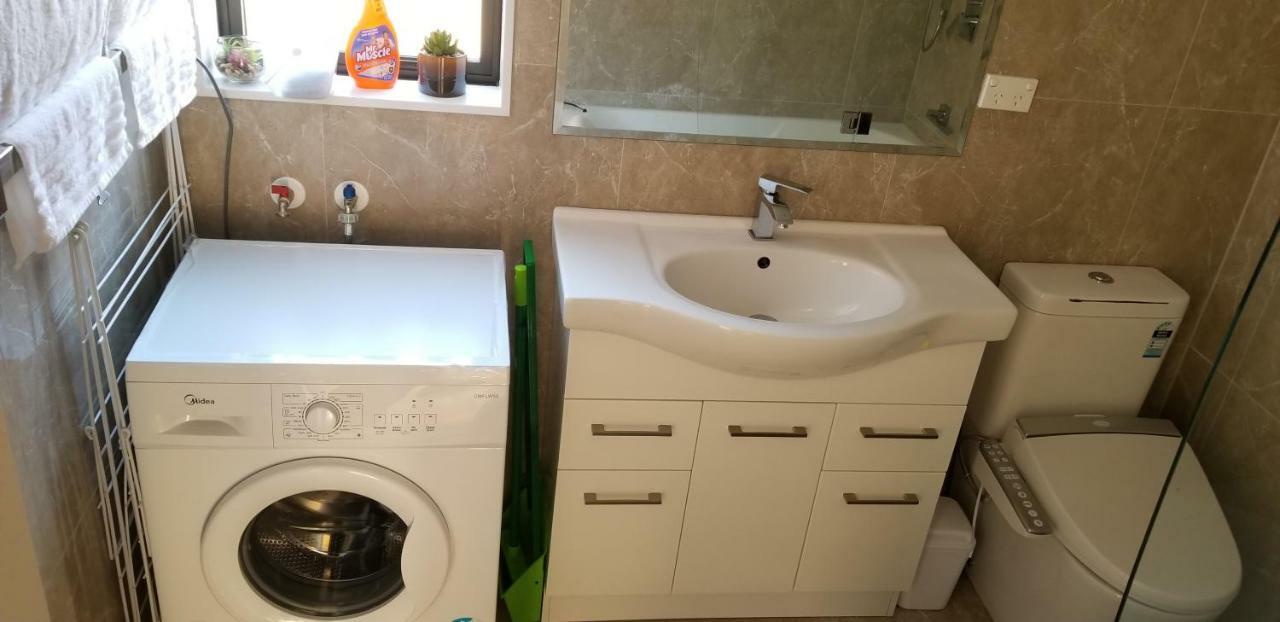 New Smart Home Nearby Plaza オークランド エクステリア 写真