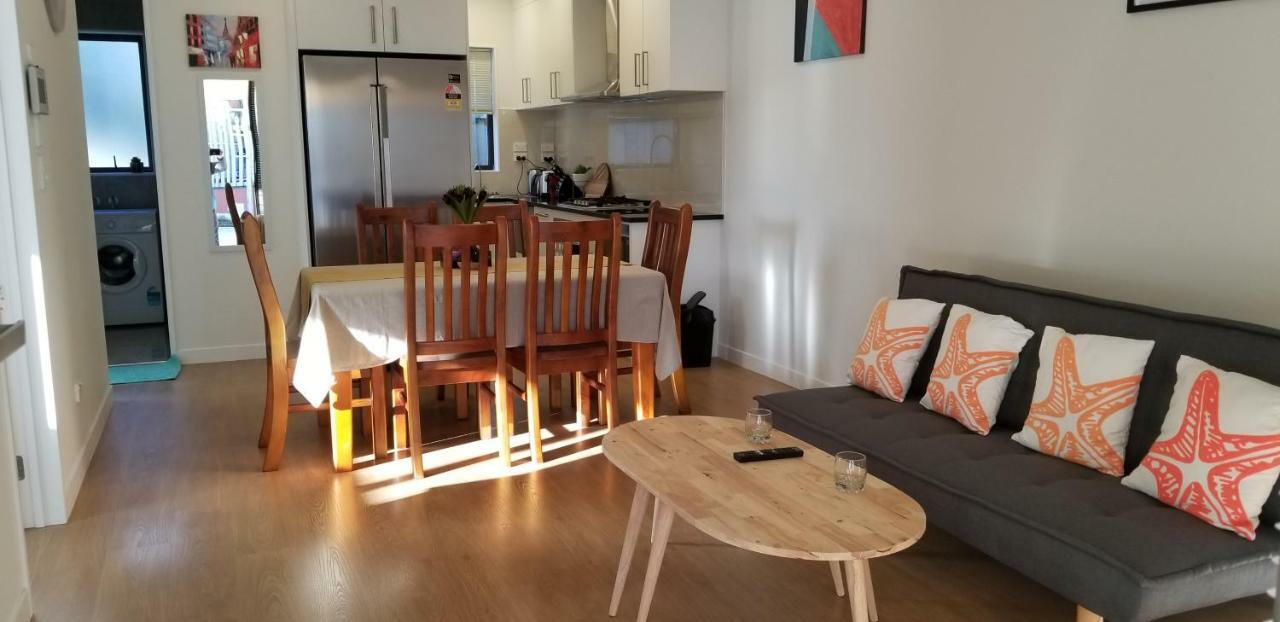 New Smart Home Nearby Plaza オークランド エクステリア 写真